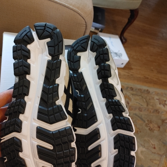 Asics Quantum 180 - Picture 3 of 4